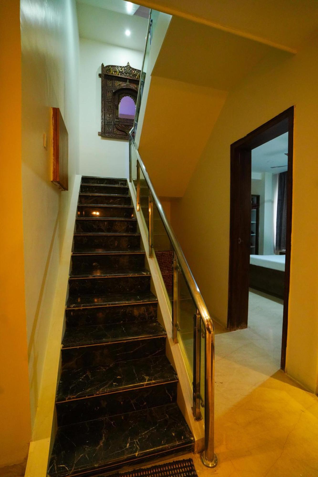 Golden Villa - Duplex House With Private Theater - Near To Alipiri And Bhudevi Ttd Ticket Counter And Kapilateertham Тирупати Экстерьер фото