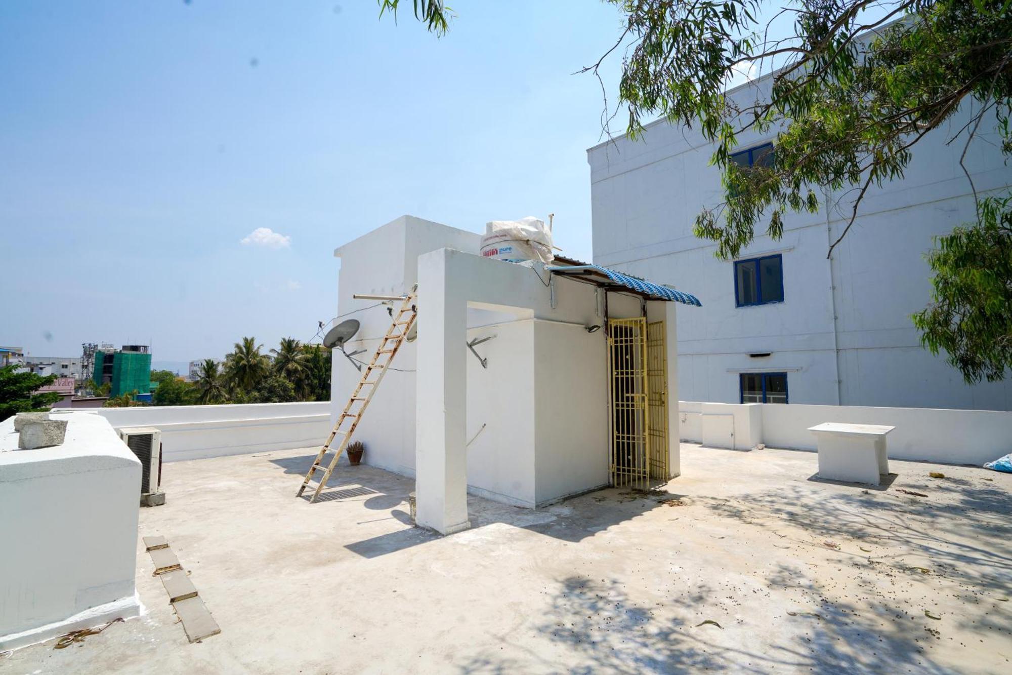 Golden Villa - Duplex House With Private Theater - Near To Alipiri And Bhudevi Ttd Ticket Counter And Kapilateertham Тирупати Экстерьер фото