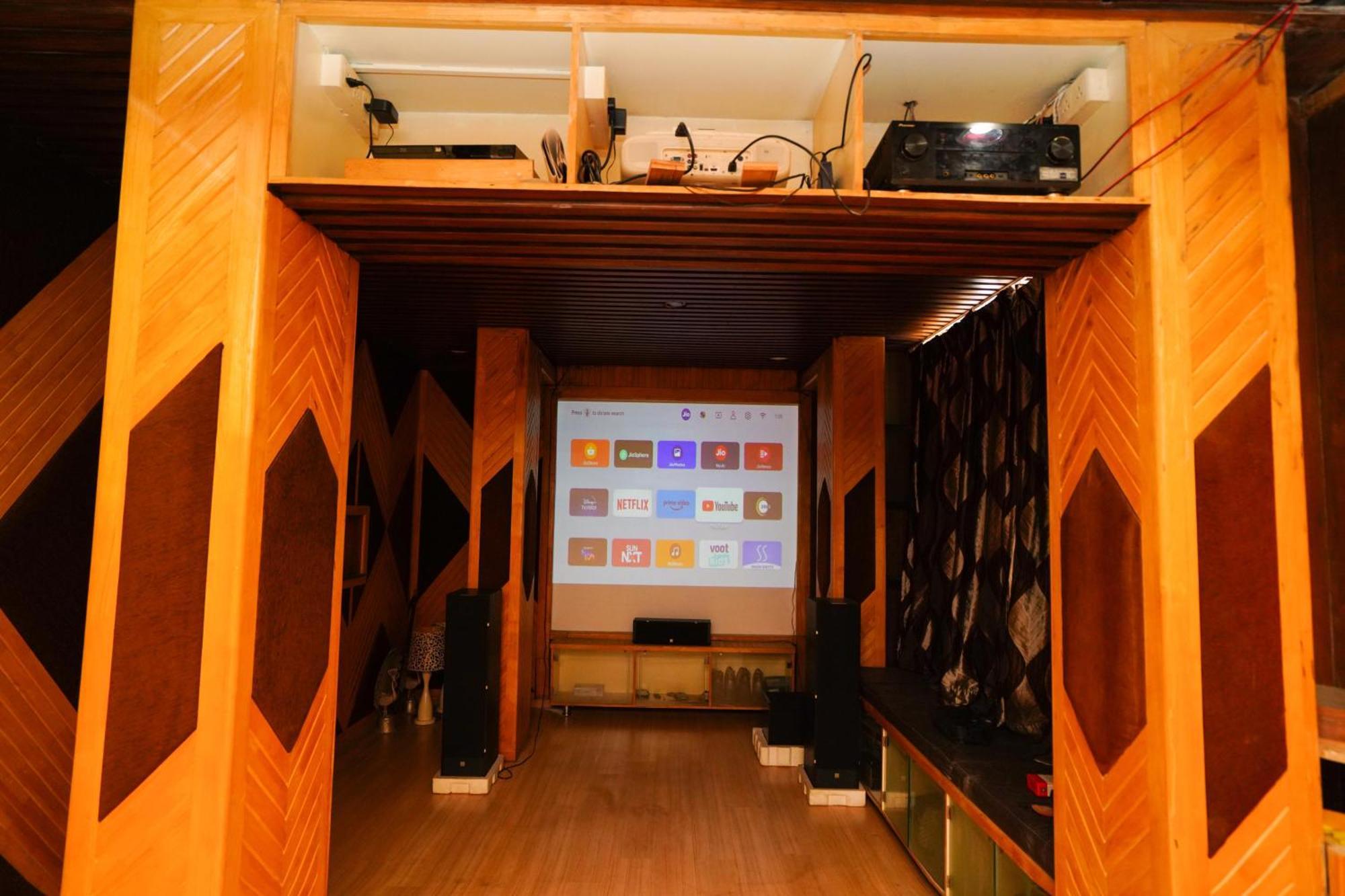 Golden Villa - Duplex House With Private Theater - Near To Alipiri And Bhudevi Ttd Ticket Counter And Kapilateertham Тирупати Экстерьер фото