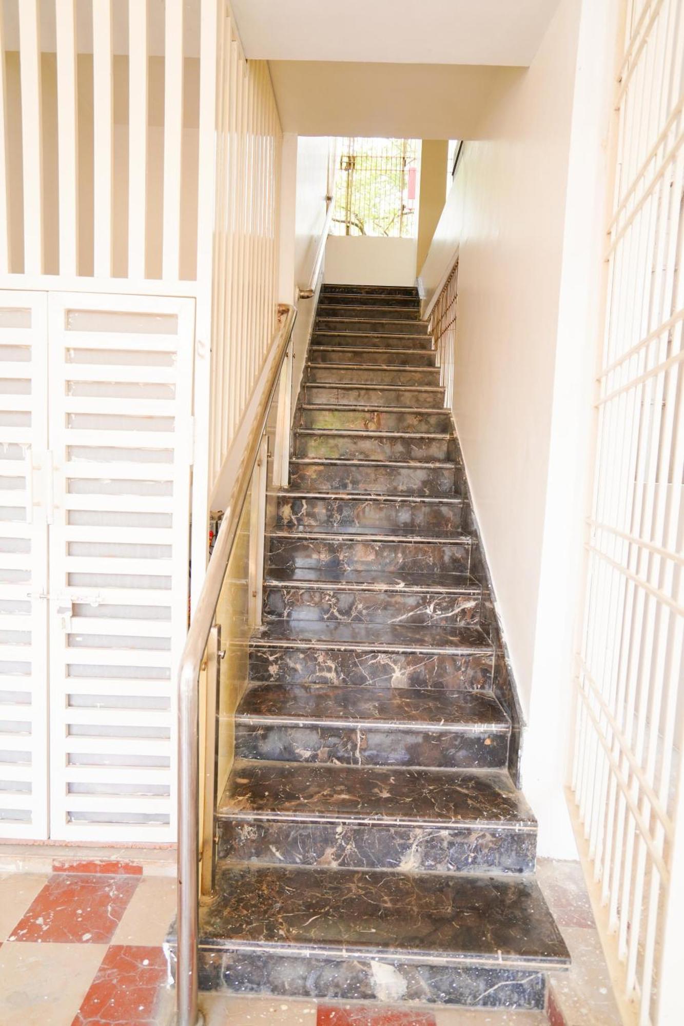 Golden Villa - Duplex House With Private Theater - Near To Alipiri And Bhudevi Ttd Ticket Counter And Kapilateertham Тирупати Экстерьер фото